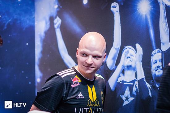 电竞专业毕业生如何打破电竞不是打游戏的偏见